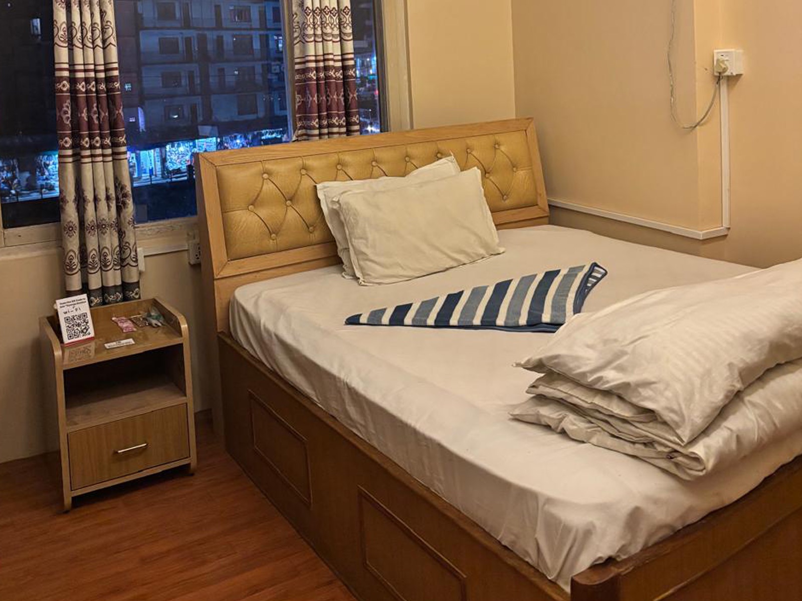 Standard Couple Room (City View)